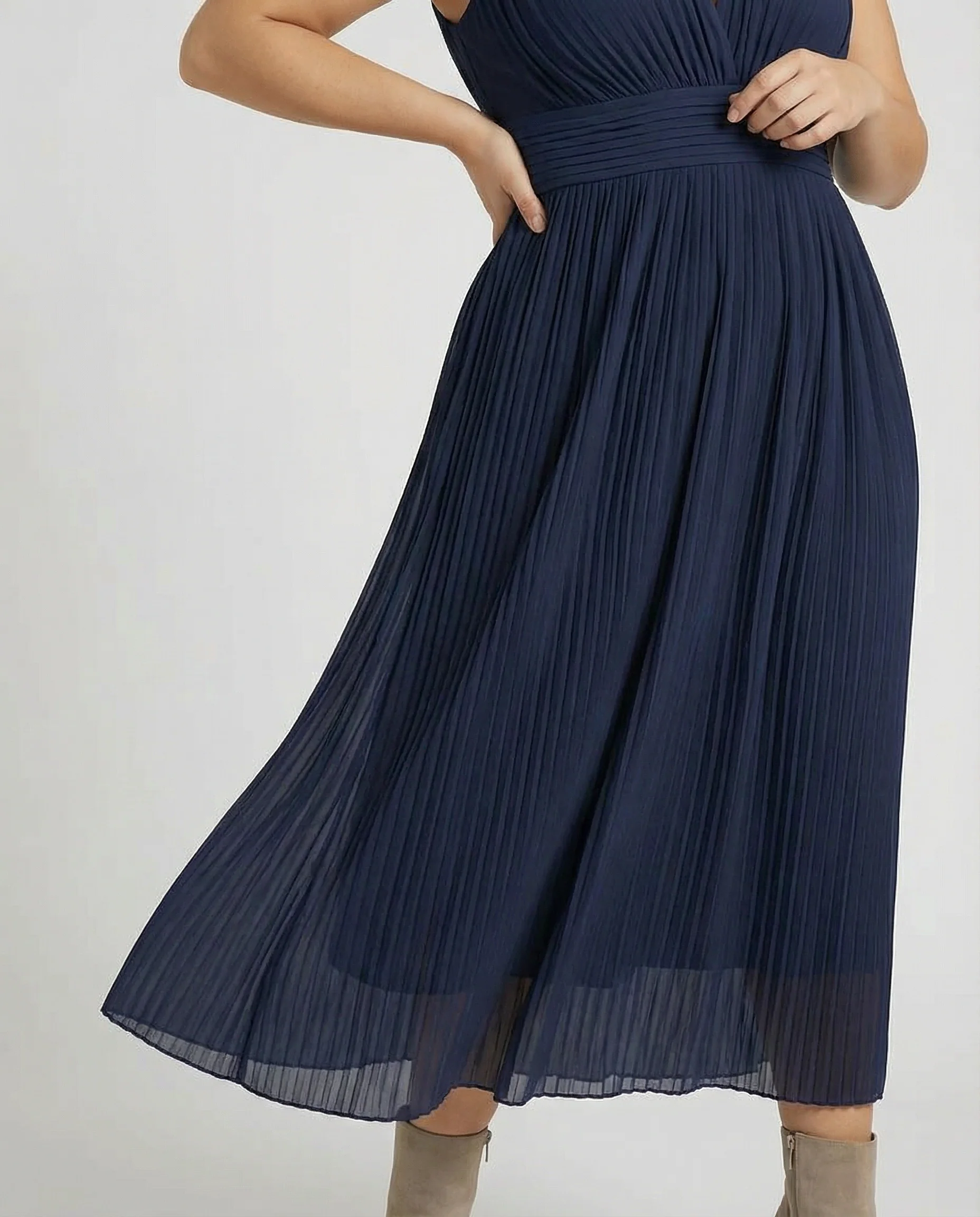 Curvy Kleid 'Linnea' - Image 5