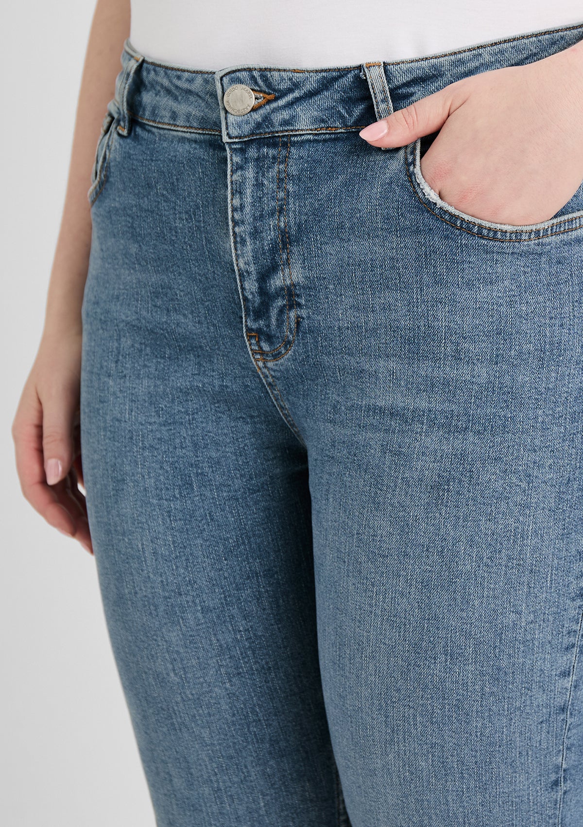 Curvy Jeans 'Eve' - Image 5